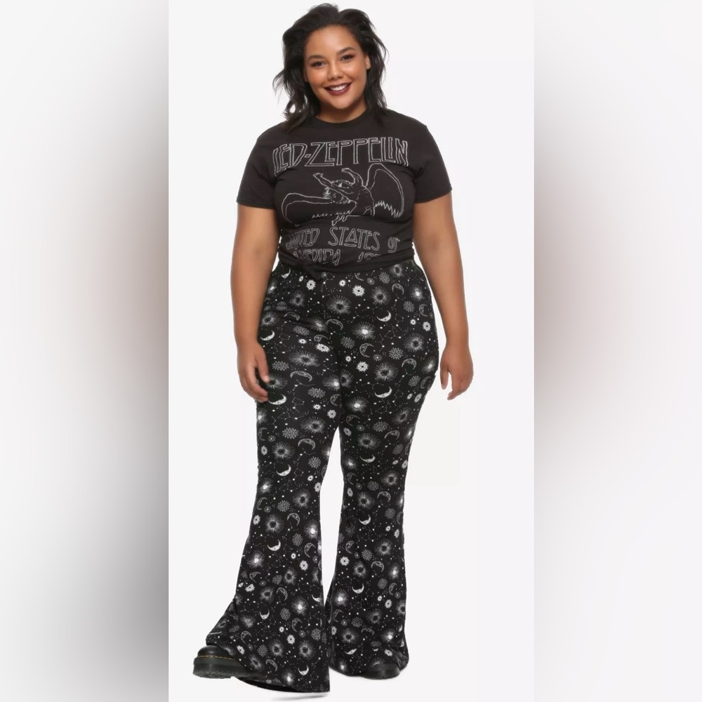 Celestial Print Bell Bottoms Hot Topic Plus Size Pants